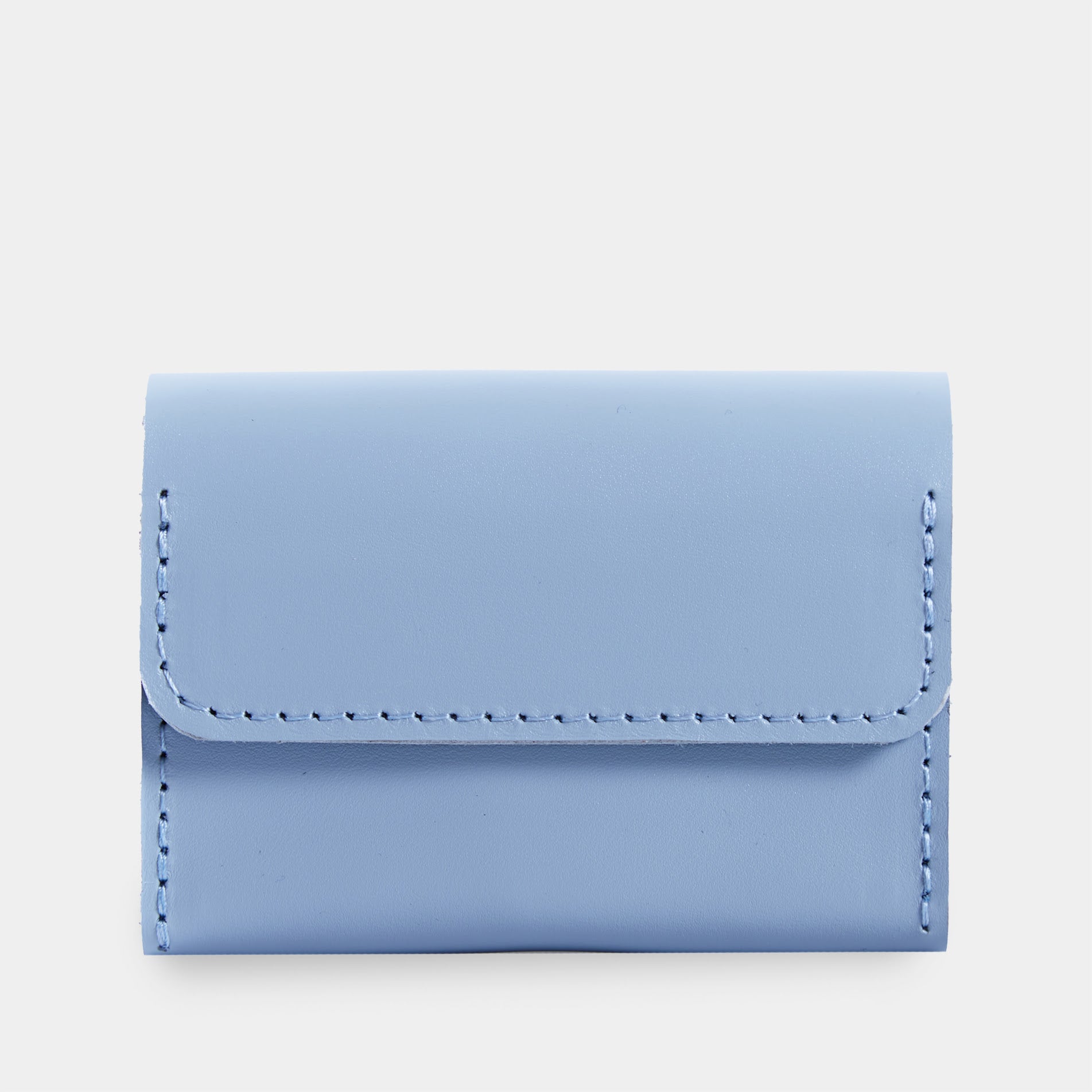 Lean Compact RFID-blocking wallet made of classic leather