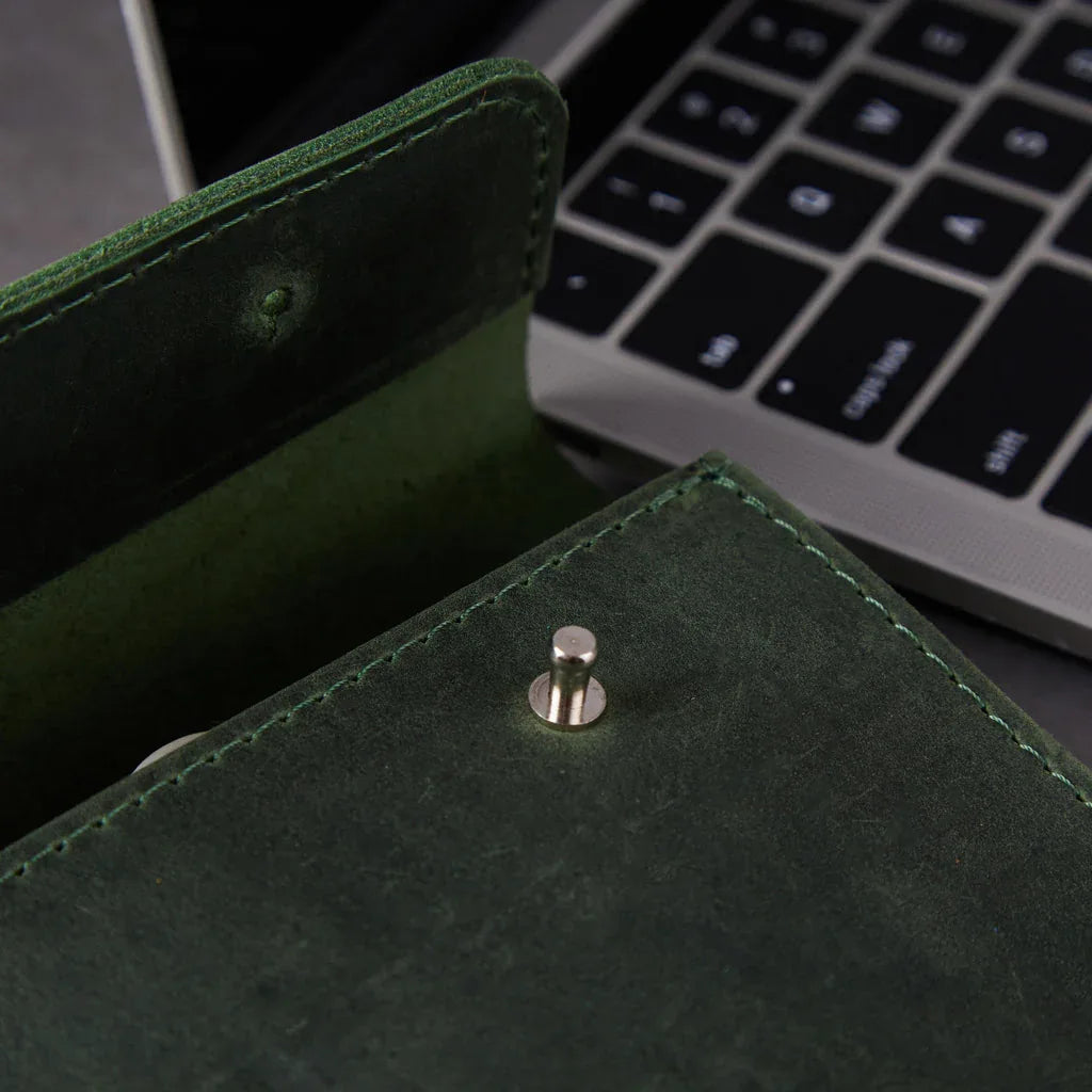 Keep Charger, Cable, and Mouse Organizer in vintage leather - INCARNE® Global