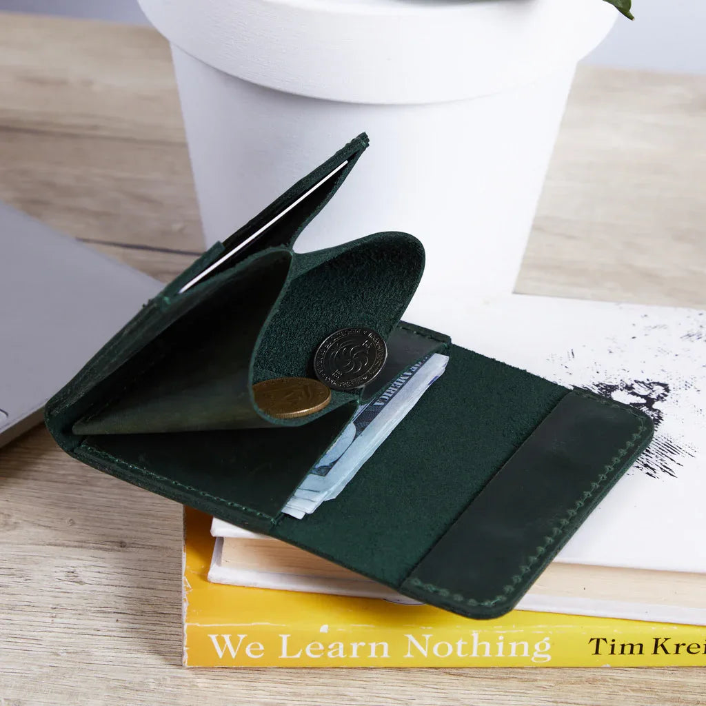 Lean compact wallet made of vintage leather - INCARNE® Global