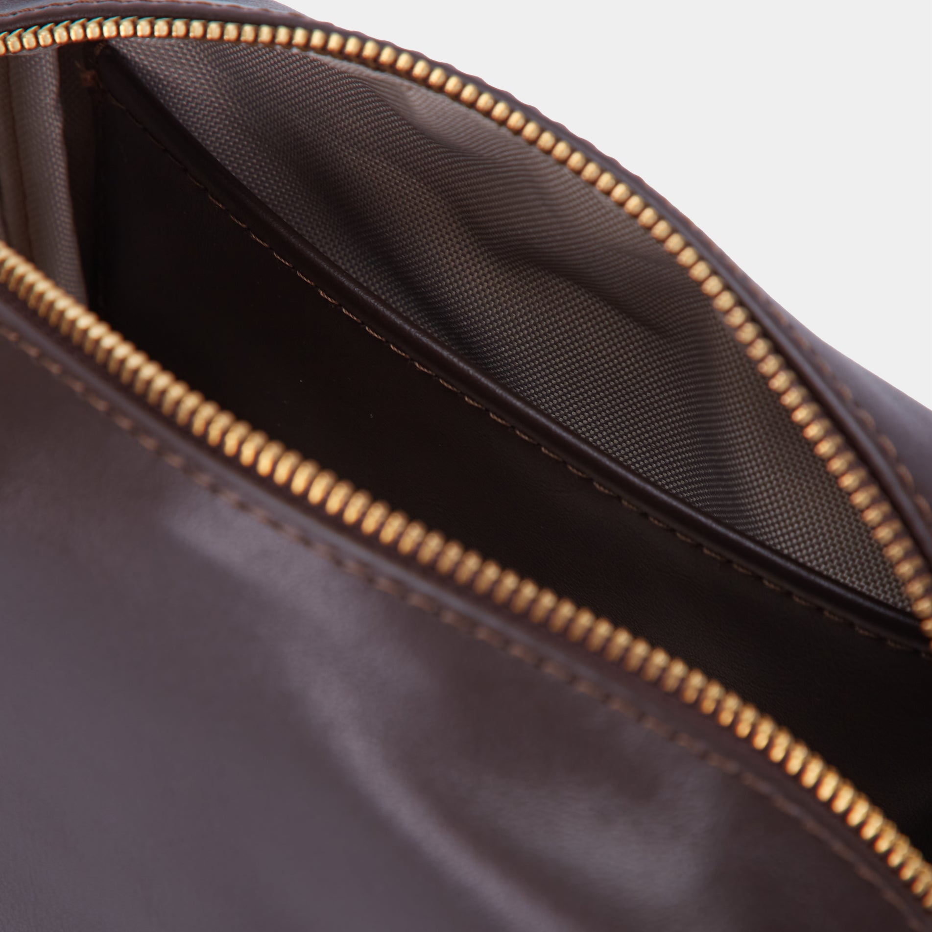 Mirage Small Cosmetic Bag, chocolate