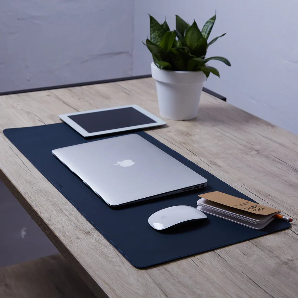 ProDesk classic leather desk pad - INCARNE® Global