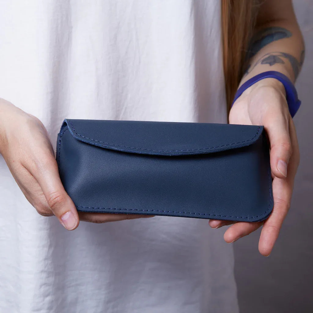 Ellet classic leather eyeglass case - INCARNE® Global