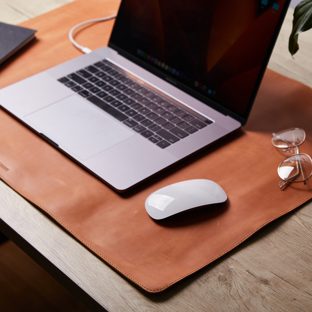ProDesk vintage leather desk pad
