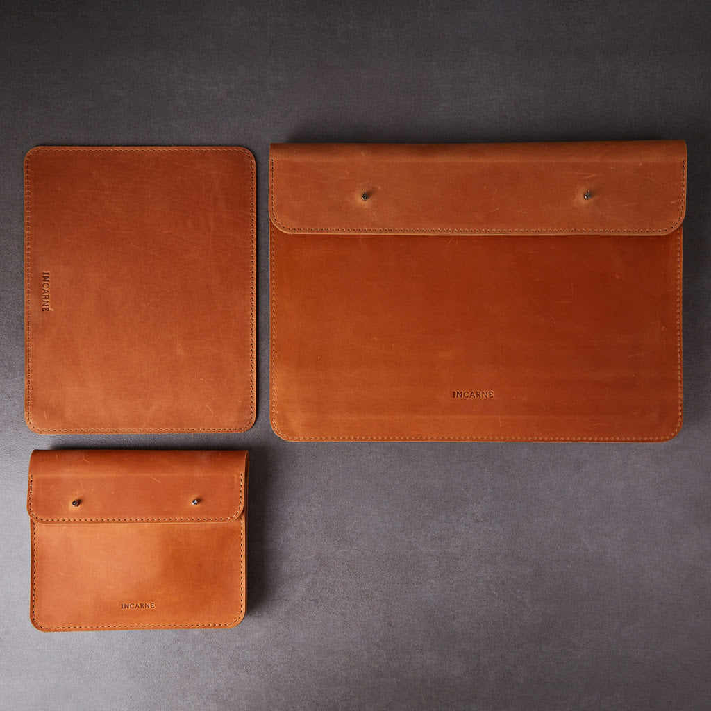 Set cadou: Neat husa de laptop + organizator pentru cabluri Keep + mousepad Word