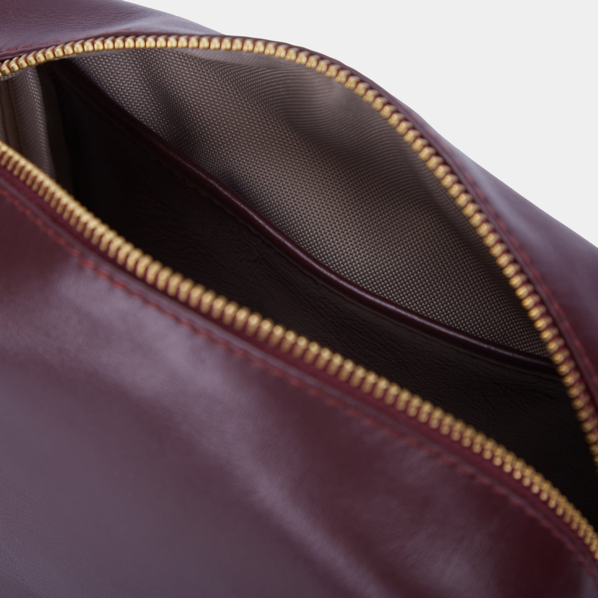 Mirage Large Cosmetic Bag, burgundy