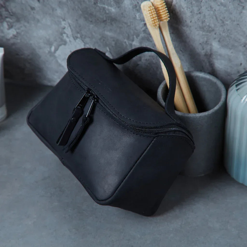 Timeless toiletry bag - INCARNE® Ukraine