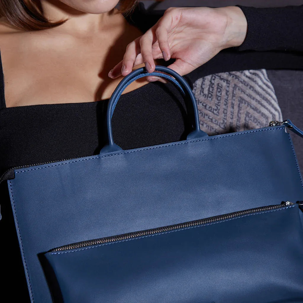 Maryland iPad Pro Sleeve with Handles in classic leather - INCARNE® Global