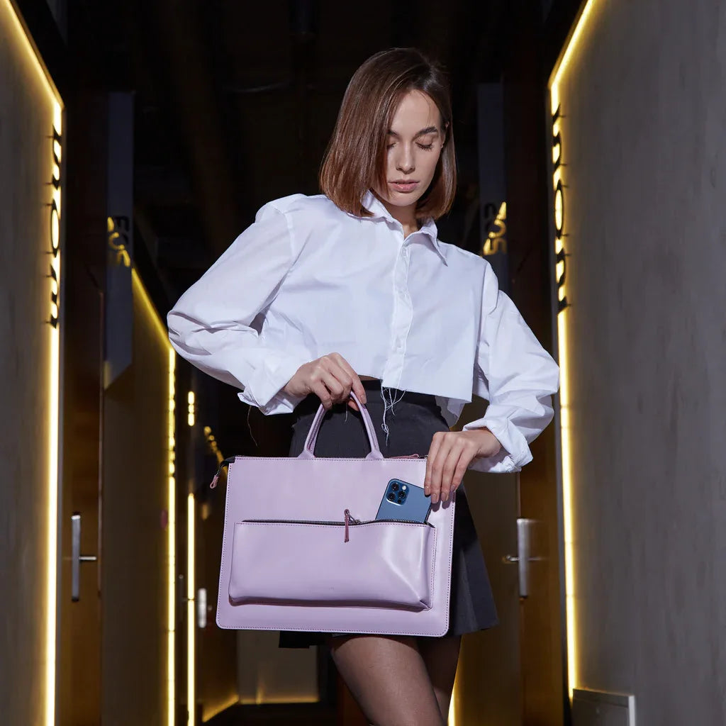 Maryland iPad Pro Sleeve with Handles in classic leather - INCARNE® Global