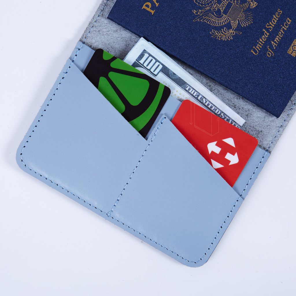 Etui na paszport Smart Journey do podróży z uchwytem AirTag i kartami wykonane z klasycznej skóry