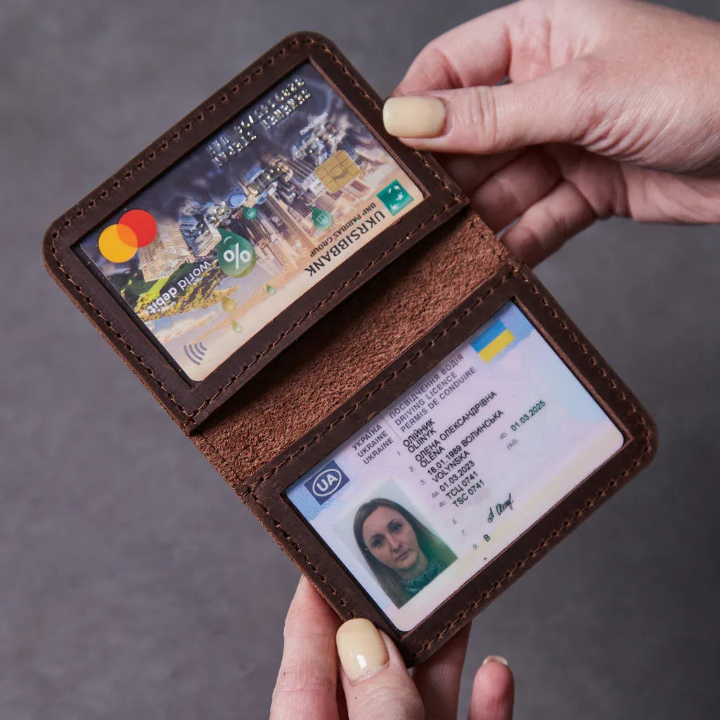 Leather holder for ID card and driver's license - INCARNE® Global