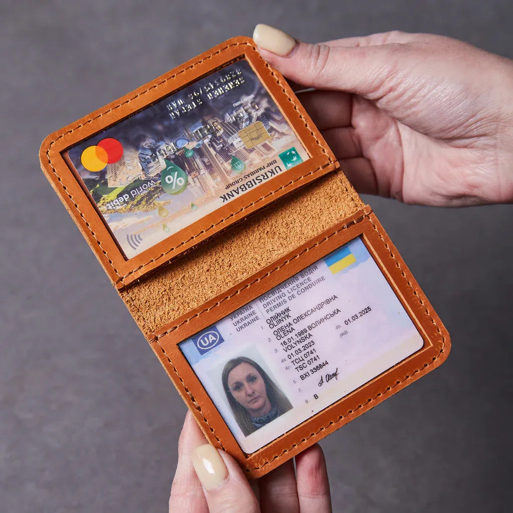 Leather holder for ID card and driver's license - INCARNE® Global
