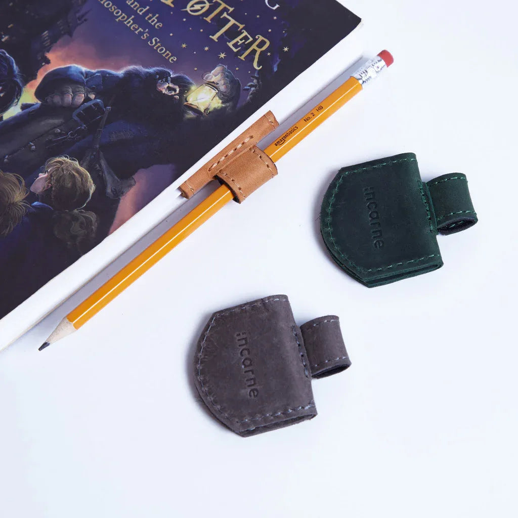 Magnetic bookmarks made from vintage leather (set of 3) - INCARNE® Global