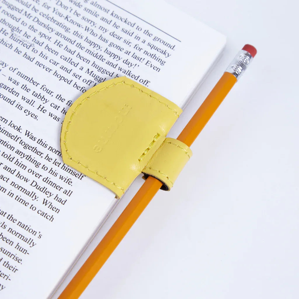 Magnetic bookmark made from classic leather - INCARNE® Global