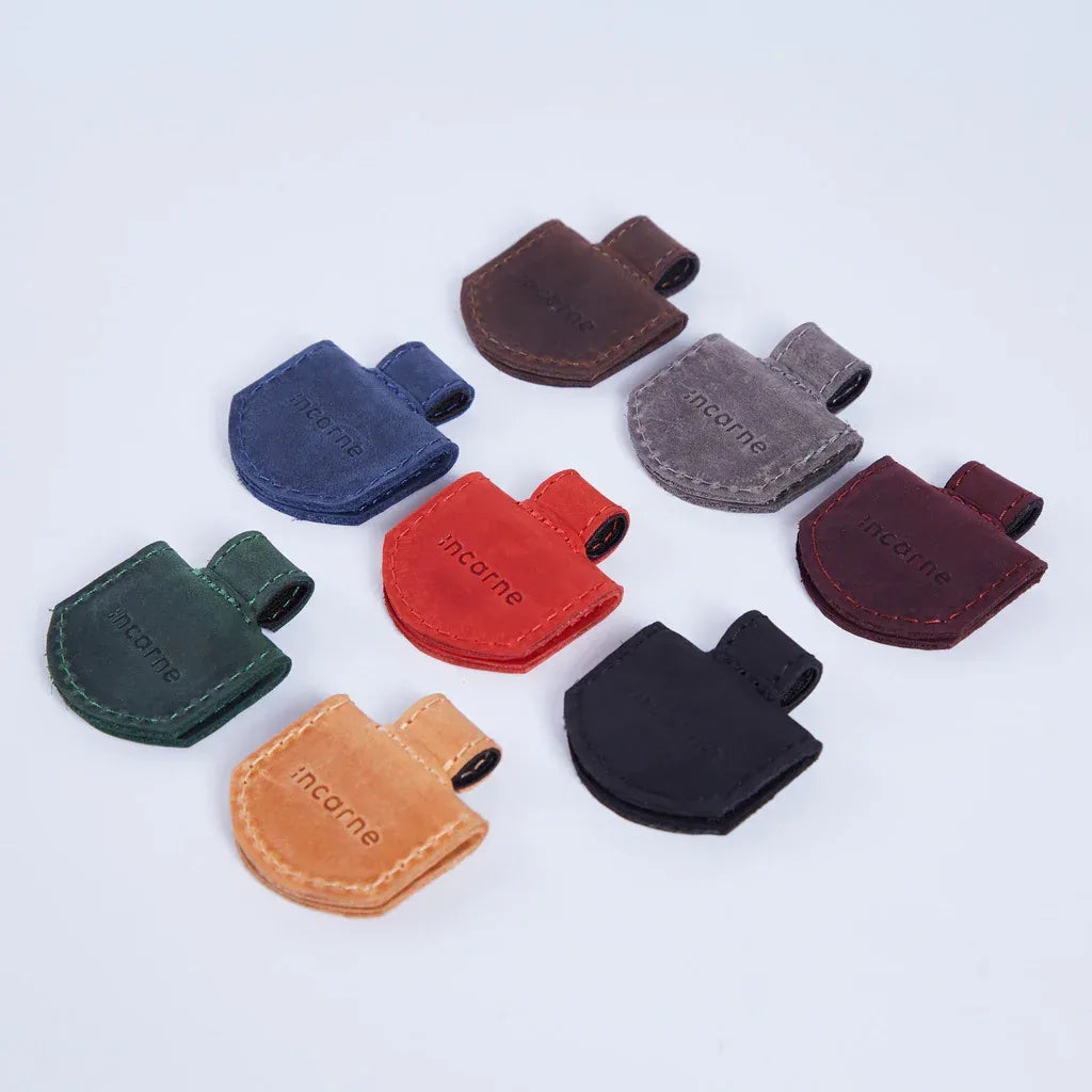 Magnetic bookmark made from vintage leather - INCARNE® Global