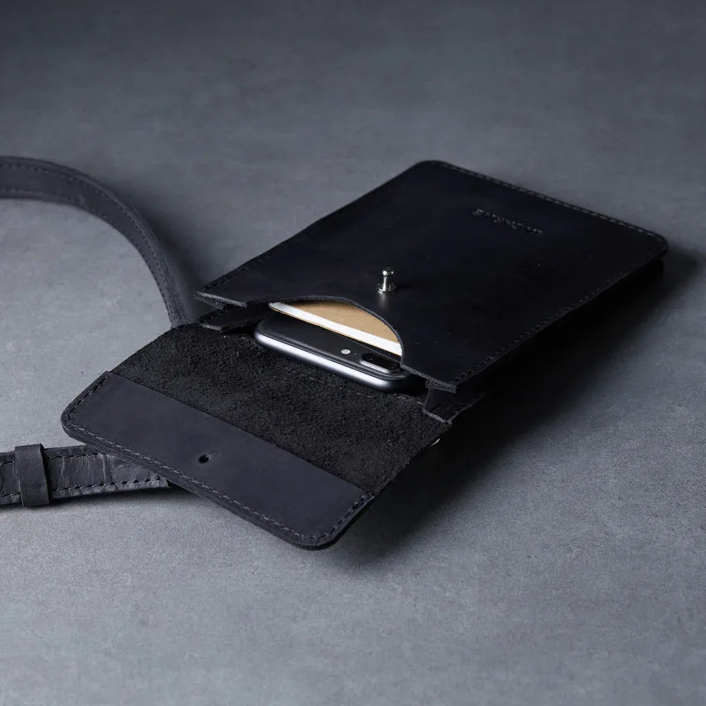 Smart Case Phone Bag Made from Vintage Leather - INCARNE® Global