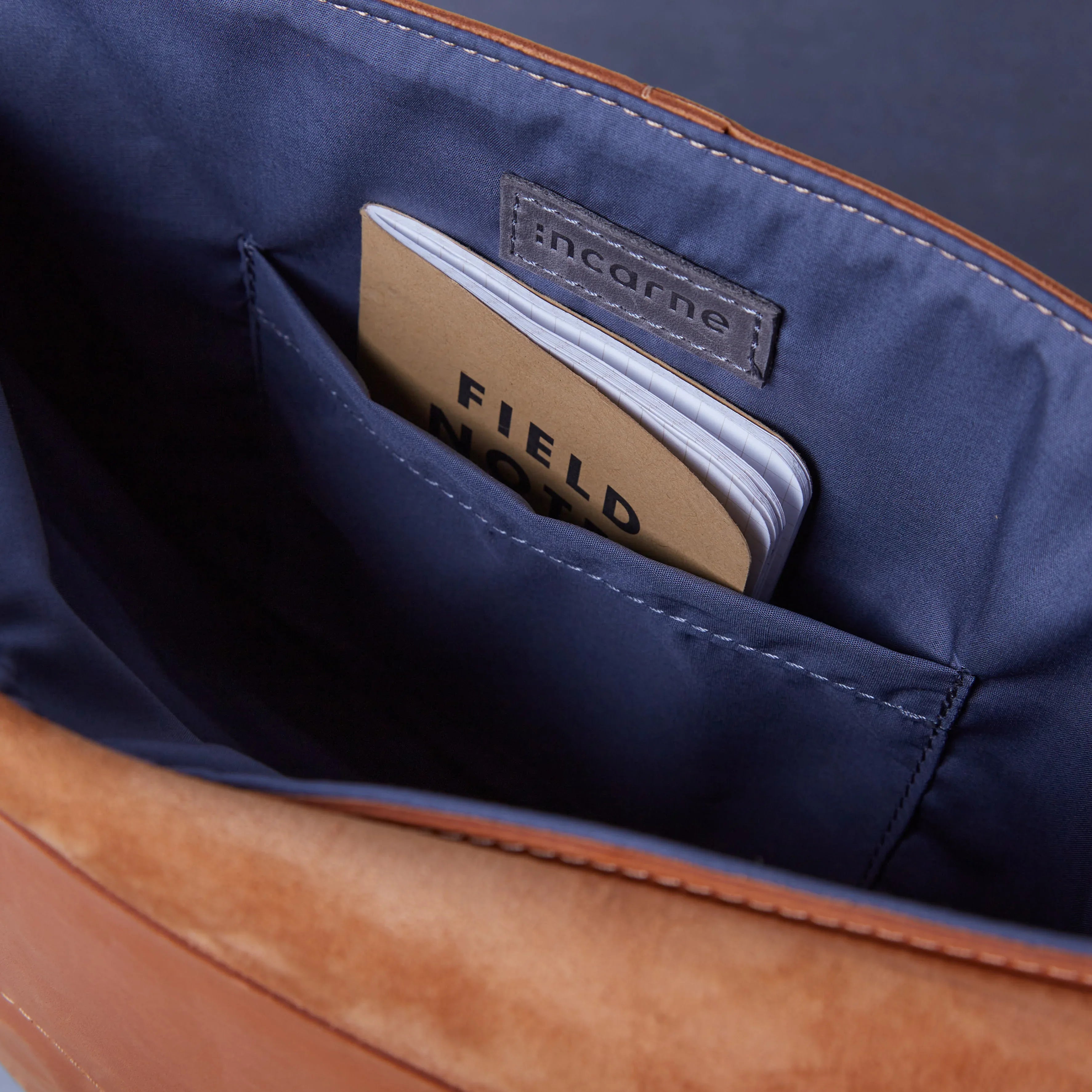 Message Laptop Sleeve, Cognac (vintage) - INCARNE® Global