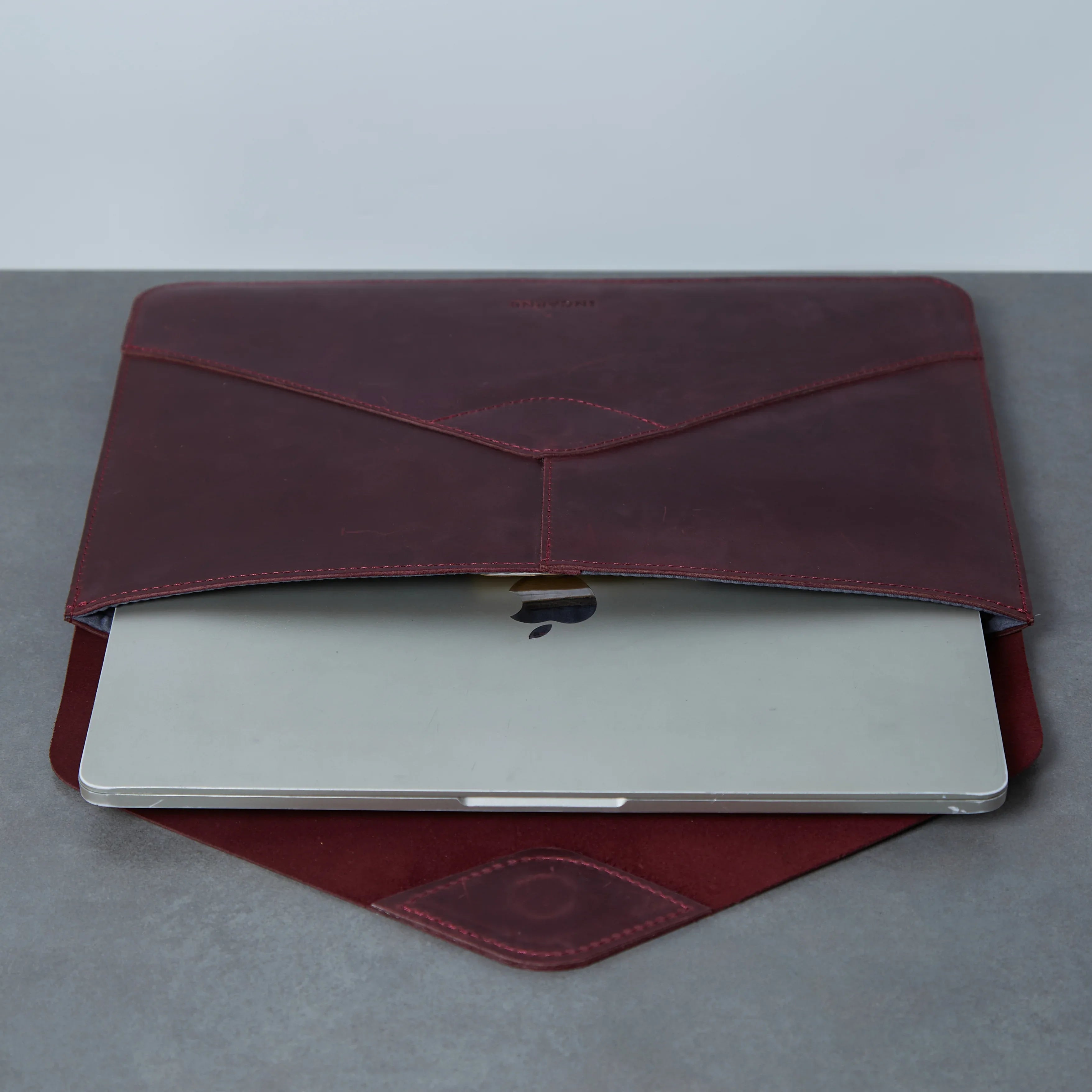 Message Case - INCARNE® Ukraine