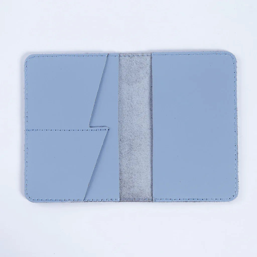 Passport Cover with the national symbol of Canada Made from Classic Leather - INCARNE® Global