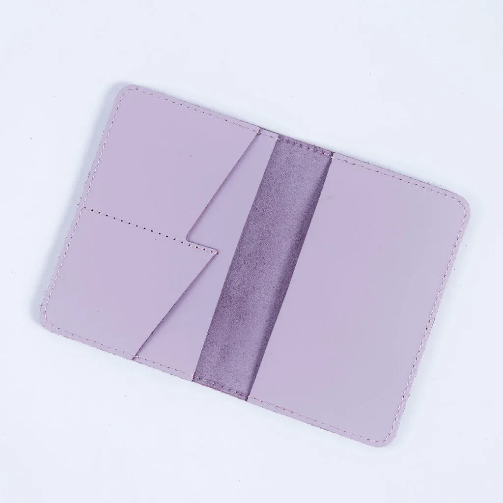 Passport Cover with the national symbol of Canada Made from Classic Leather - INCARNE® Global