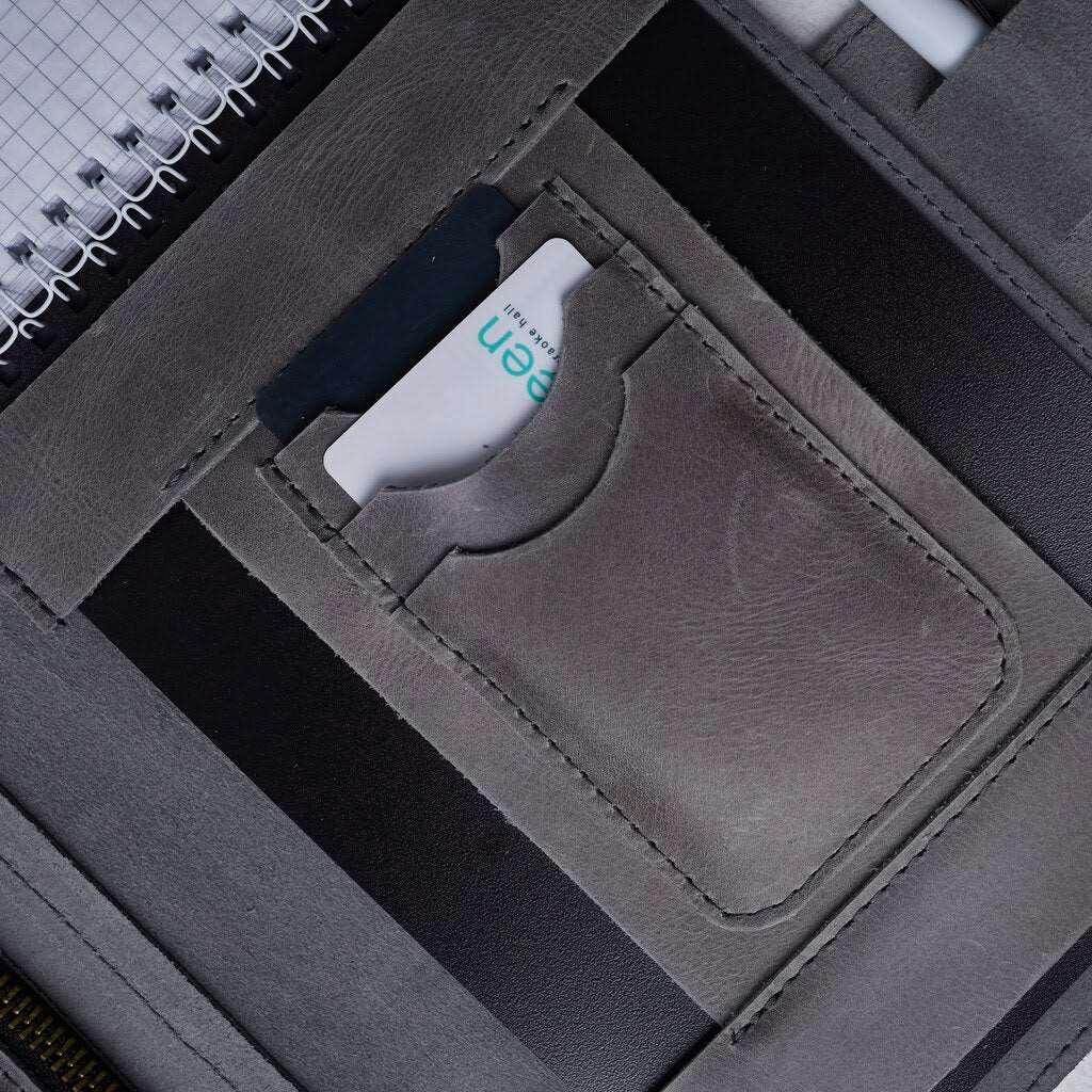 Leather portfolio-organizer for a notebook - INCARNE® Global