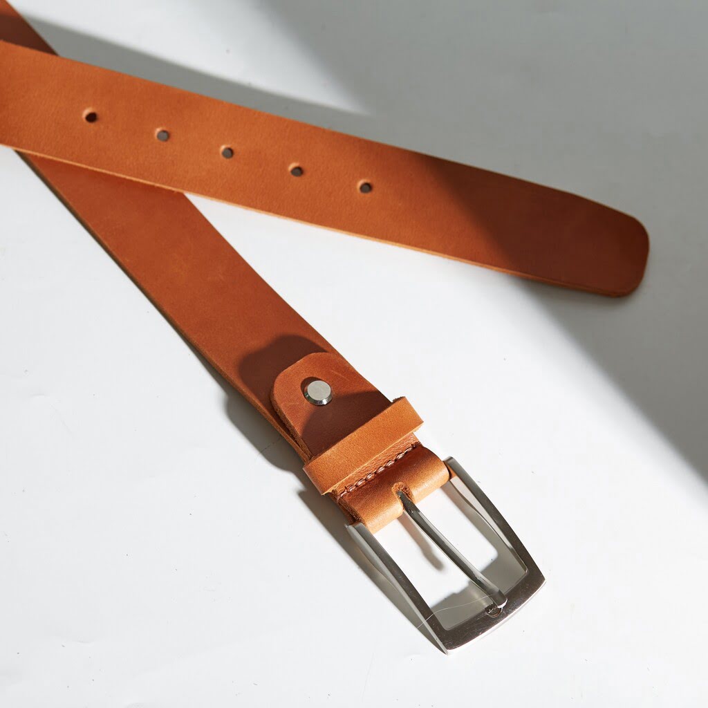 New Parallel cureaua minimalista din piele
