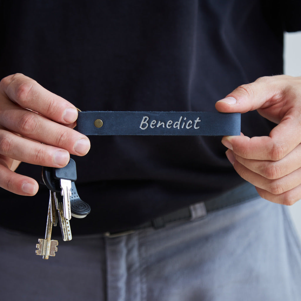 Breloc minimalist din piele