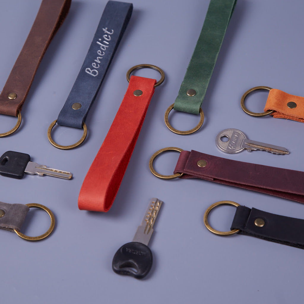 Breloc minimalist din piele