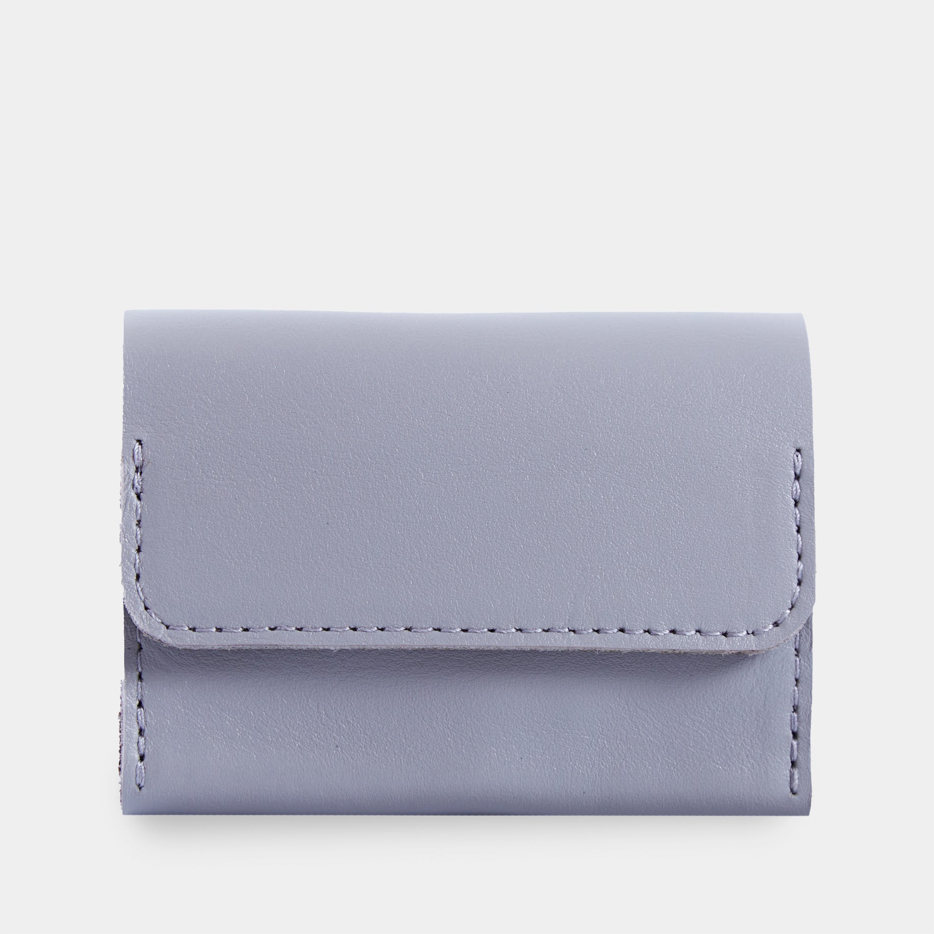 Lean Compact RFID-blocking wallet made of classic leather