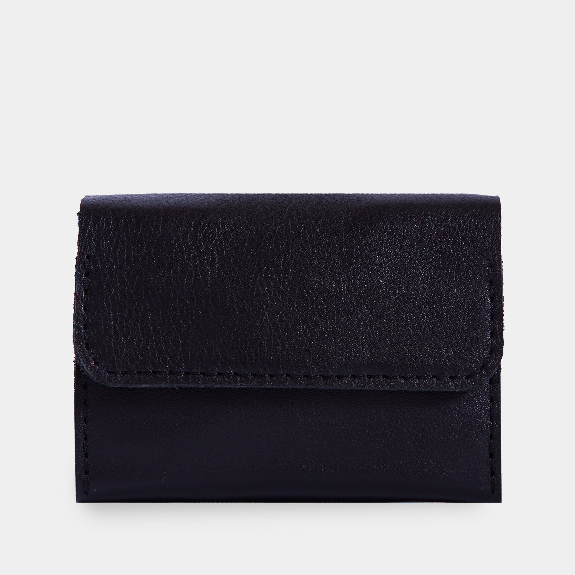 Lean Compact RFID-blocking wallet made of classic leather