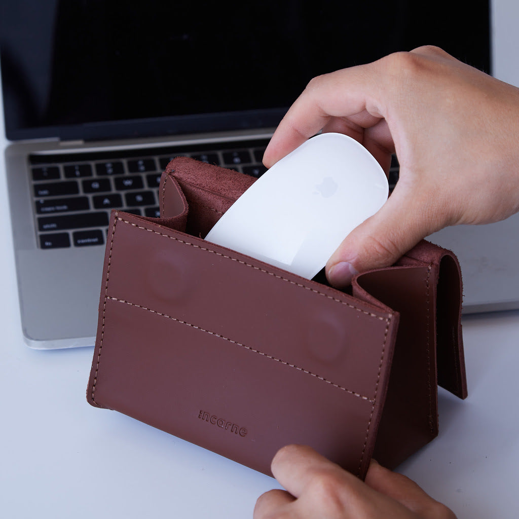 Wire Keeper Organizer for Cables, Mouse, Adapters in Classic Leather