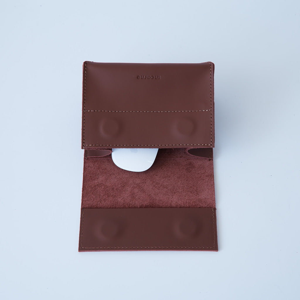 Wire Keeper Organizer for Cables, Mouse, Adapters in Classic Leather