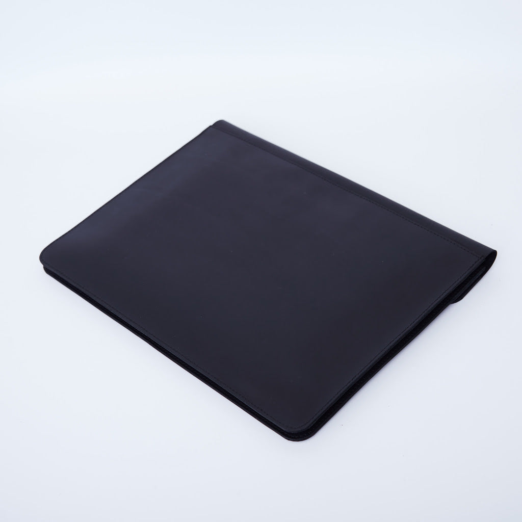 Husă pentru laptop Neat, neagră (vintage)