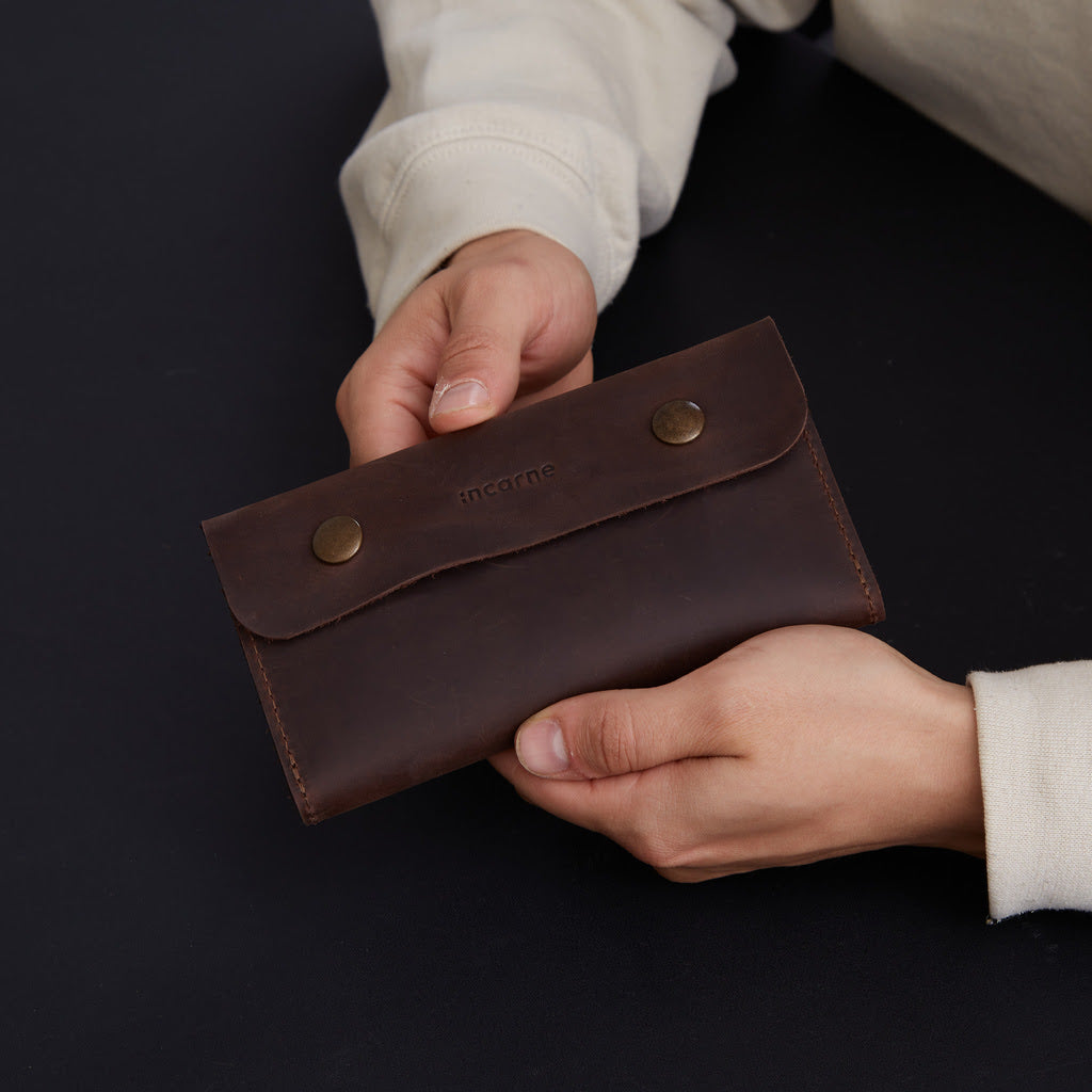 Tobacco organizer Roll Master made from vintage leather