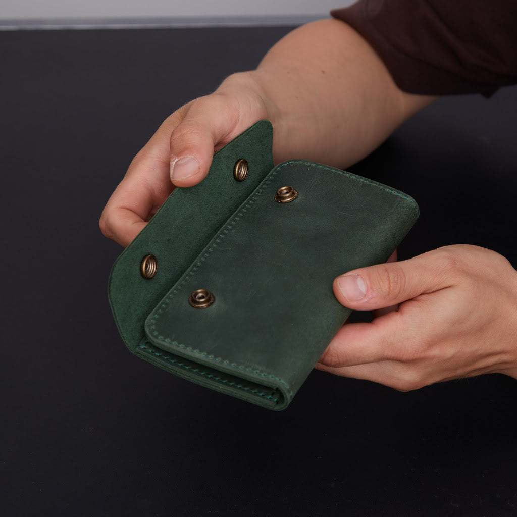 Tobacco organizer Roll Master made from vintage leather