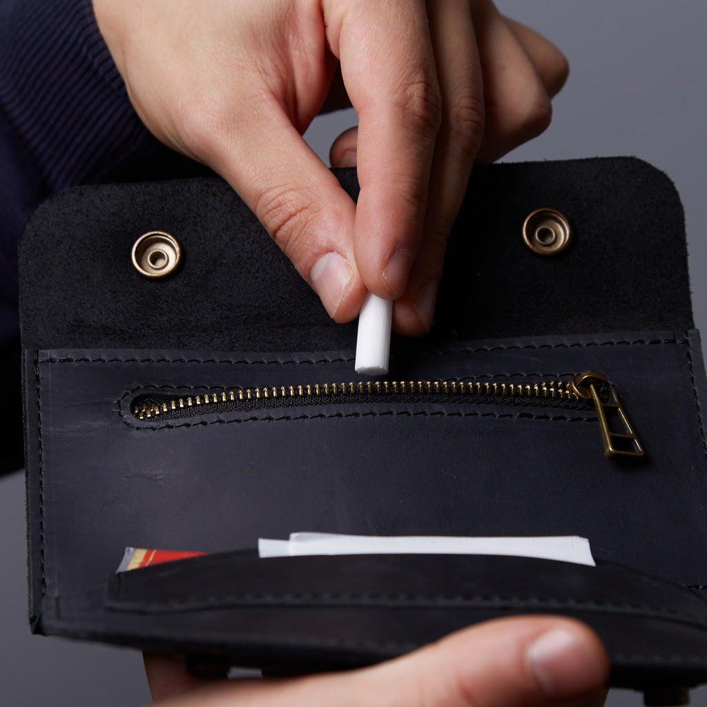 Tobacco organizer Roll Master made from vintage leather