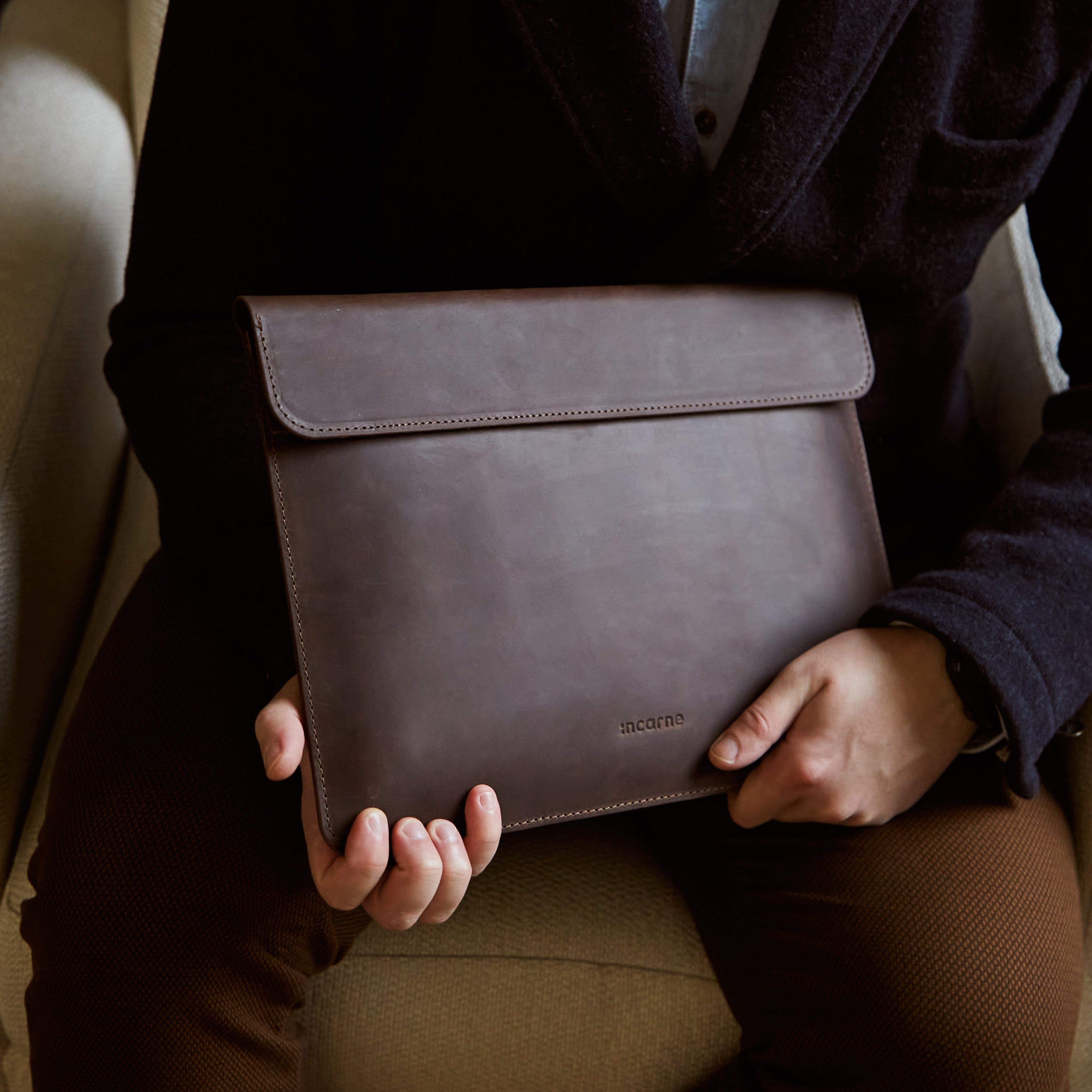 Etui na laptopa Klouz, brązowe (vintage)