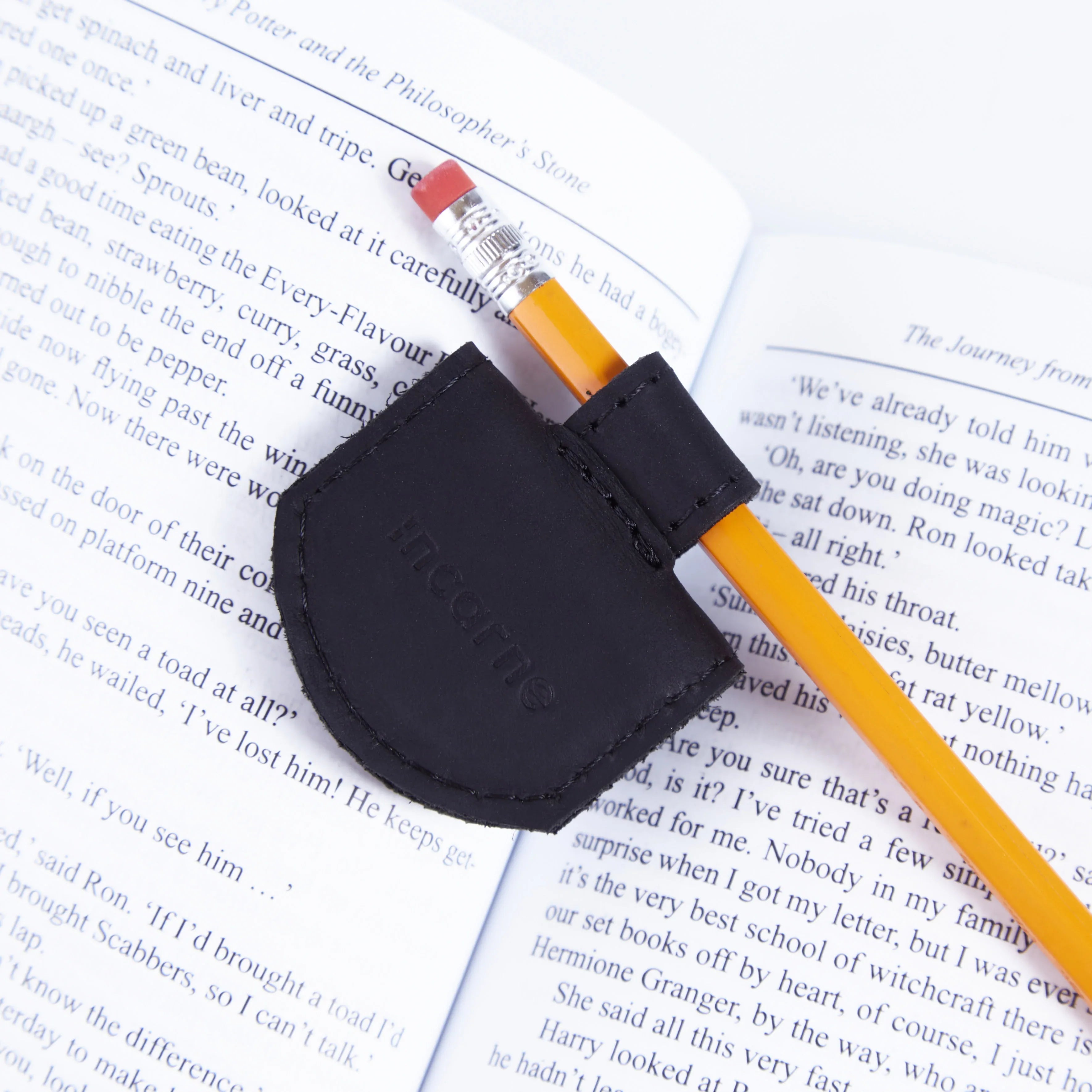 Magnetic bookmark Book Tag - INCARNE® Ukraine