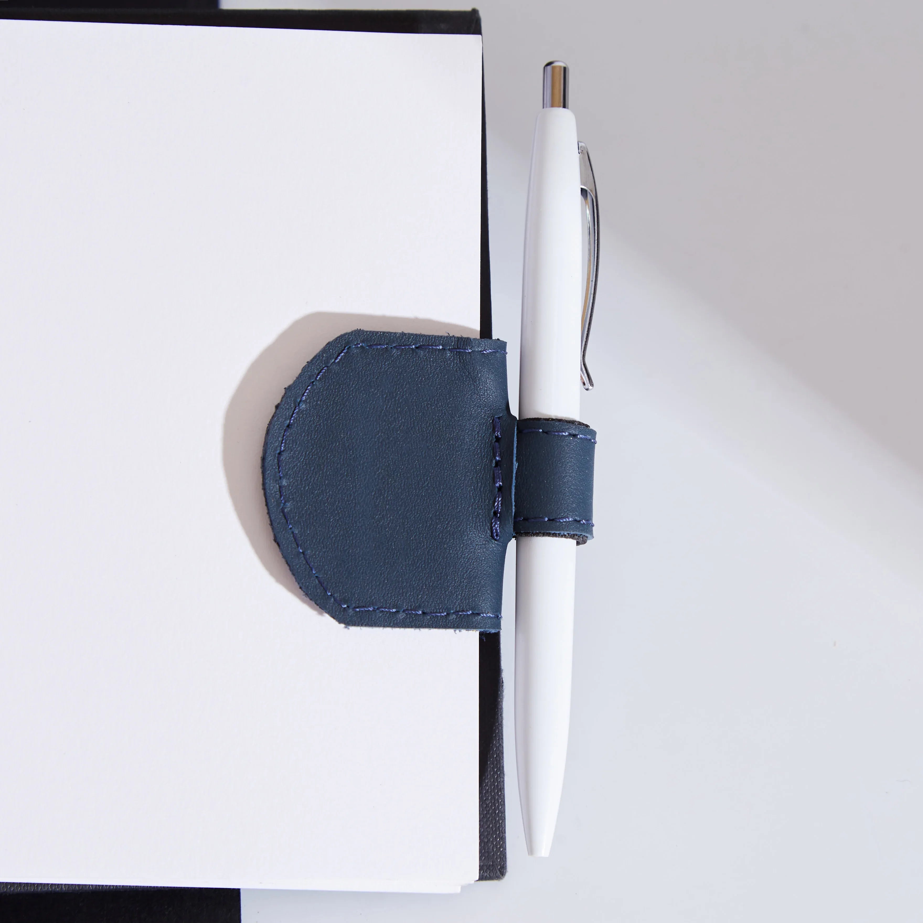 Magnetic bookmark Book Tag - INCARNE® Ukraine