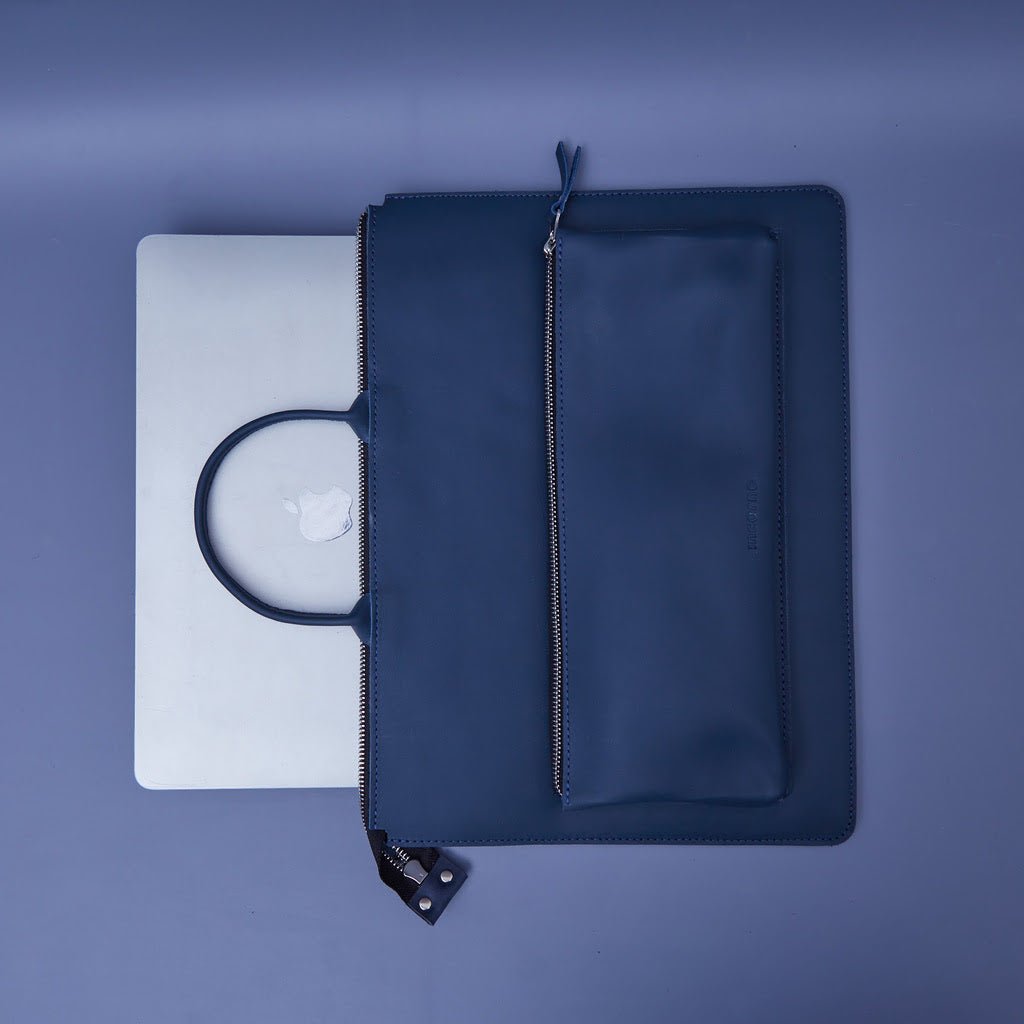 Maryland Laptop Sleeve with Handles in classic leather