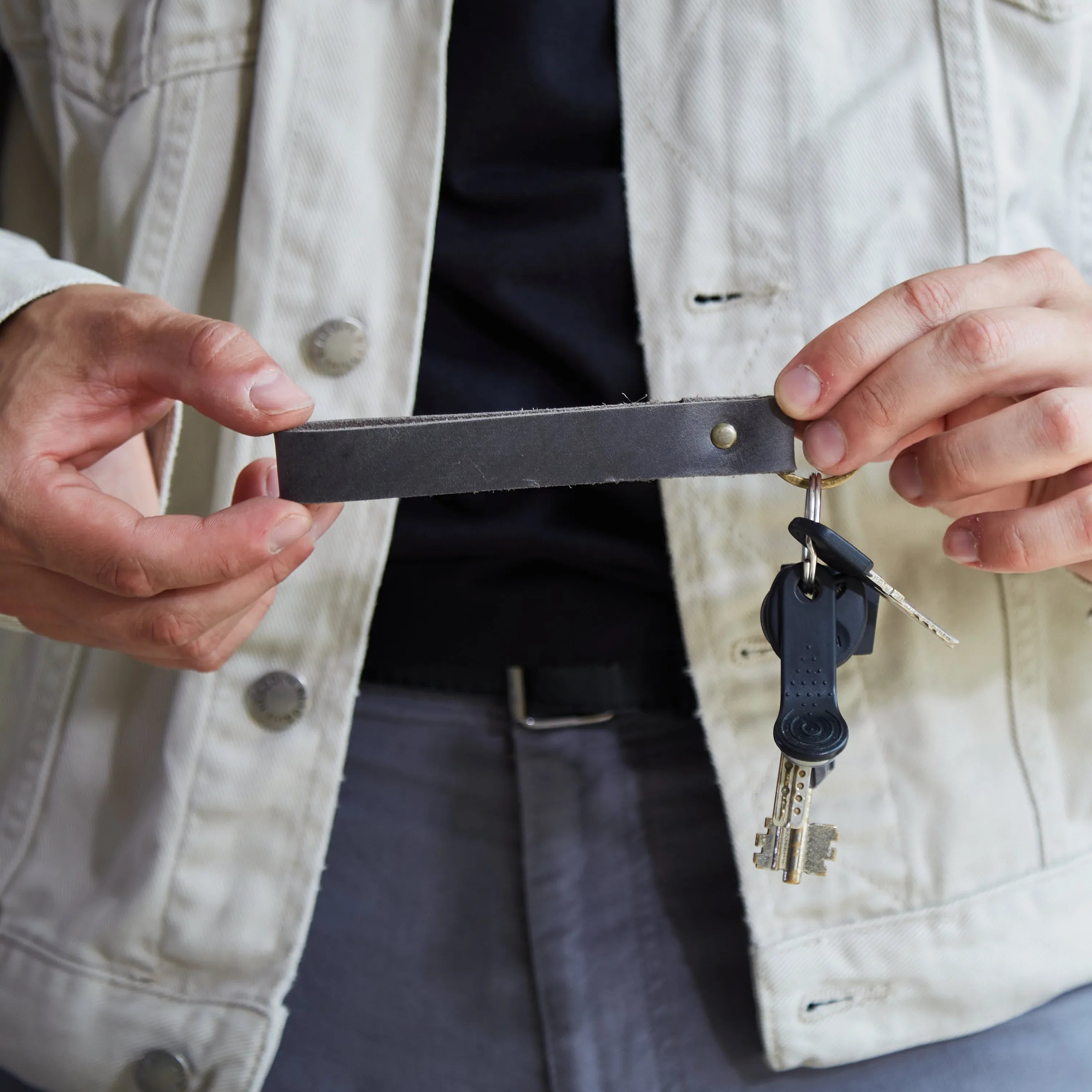 Leather keychain - INCARNE® Ukraine