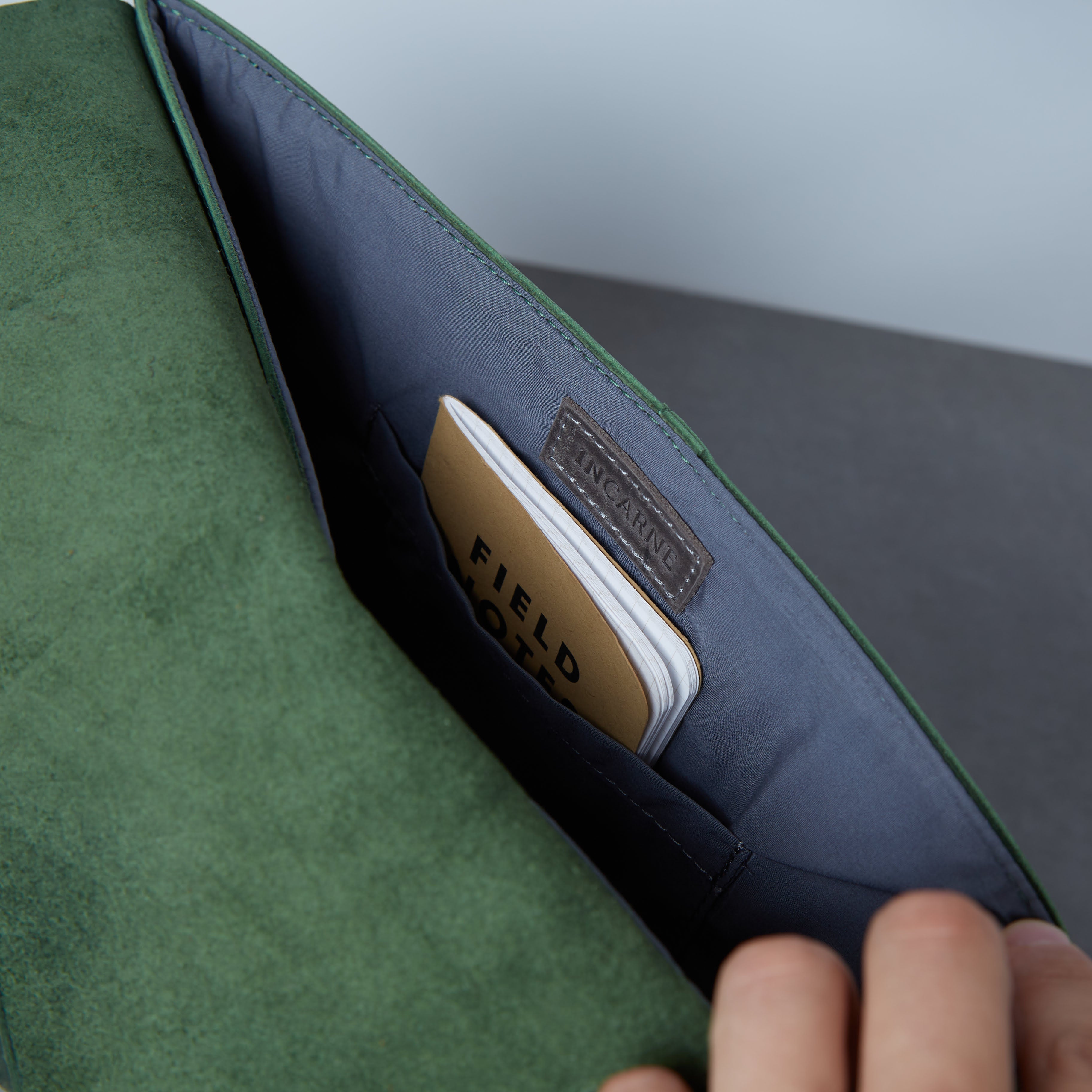 Etui na laptopa Message, zielone (vintage)