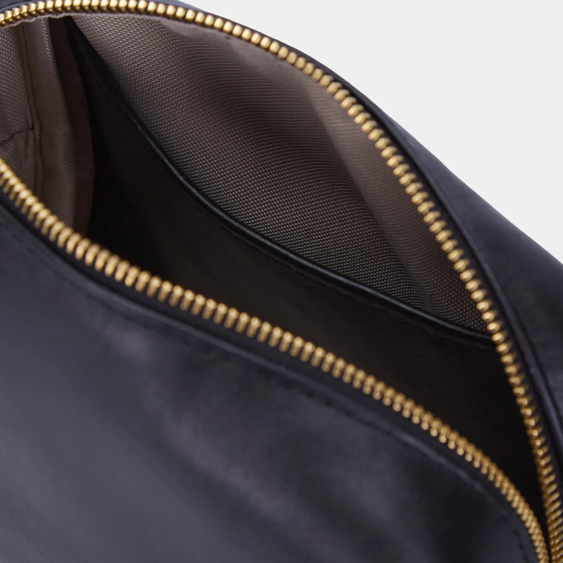 Set of Mirage toiletry bags - INCARNE® Ukraine