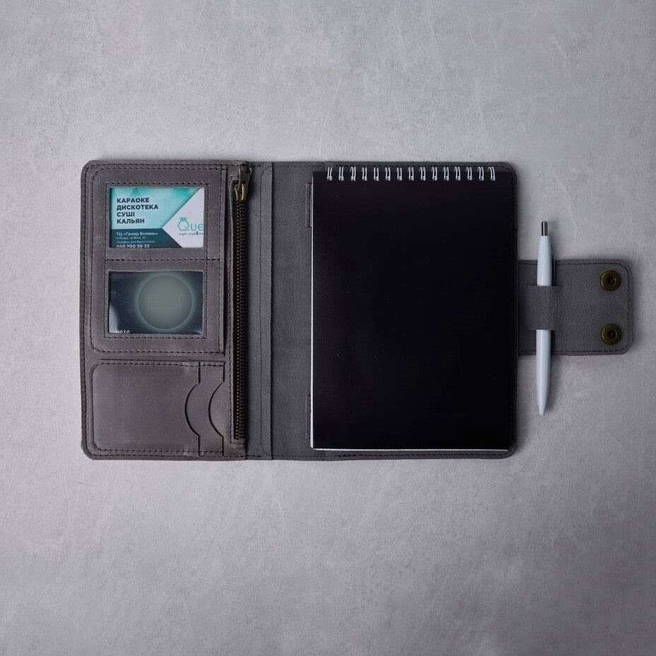 Leather portfolio-organizer for a notebook